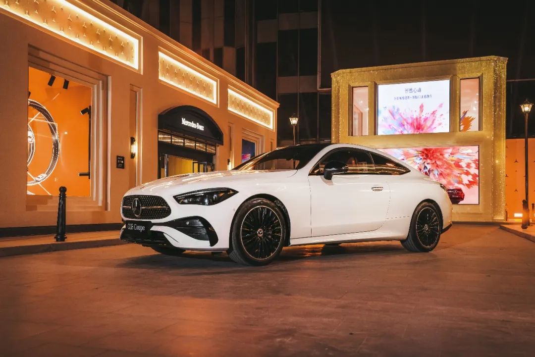 奔驰cle轿跑车正式上市,奔驰cle450双门轿跑落地价