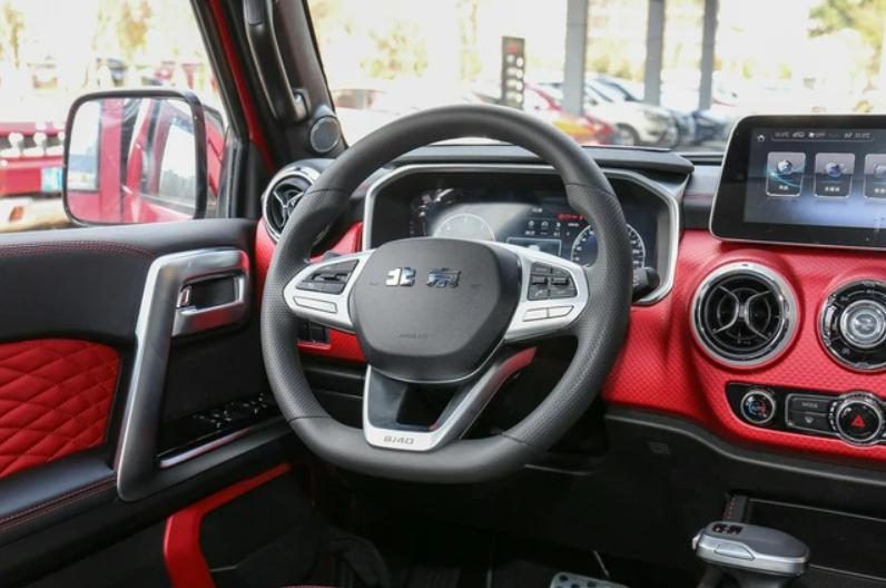 德系车动力升级,新款北京bj40刀锋英雄版静态体验