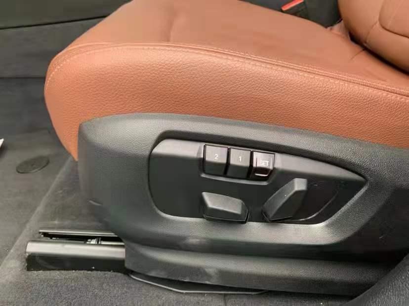 5年的宝马x53.0二手要多少钱,宝马x5库存车多少钱