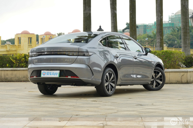 比亚迪秦plus和驱逐舰05的对比,比亚迪驱逐舰05必买配件