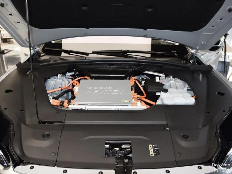 飞凡F7巴赫舒适座舱,飞凡f7巴赫座舱真皮座椅