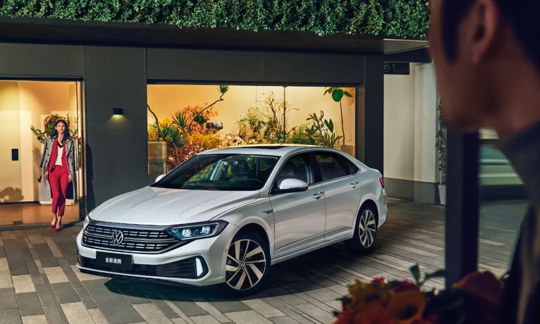 卡罗拉和新款轩逸哪款最值得购买,卡罗拉和轩逸哪一款车最值得买