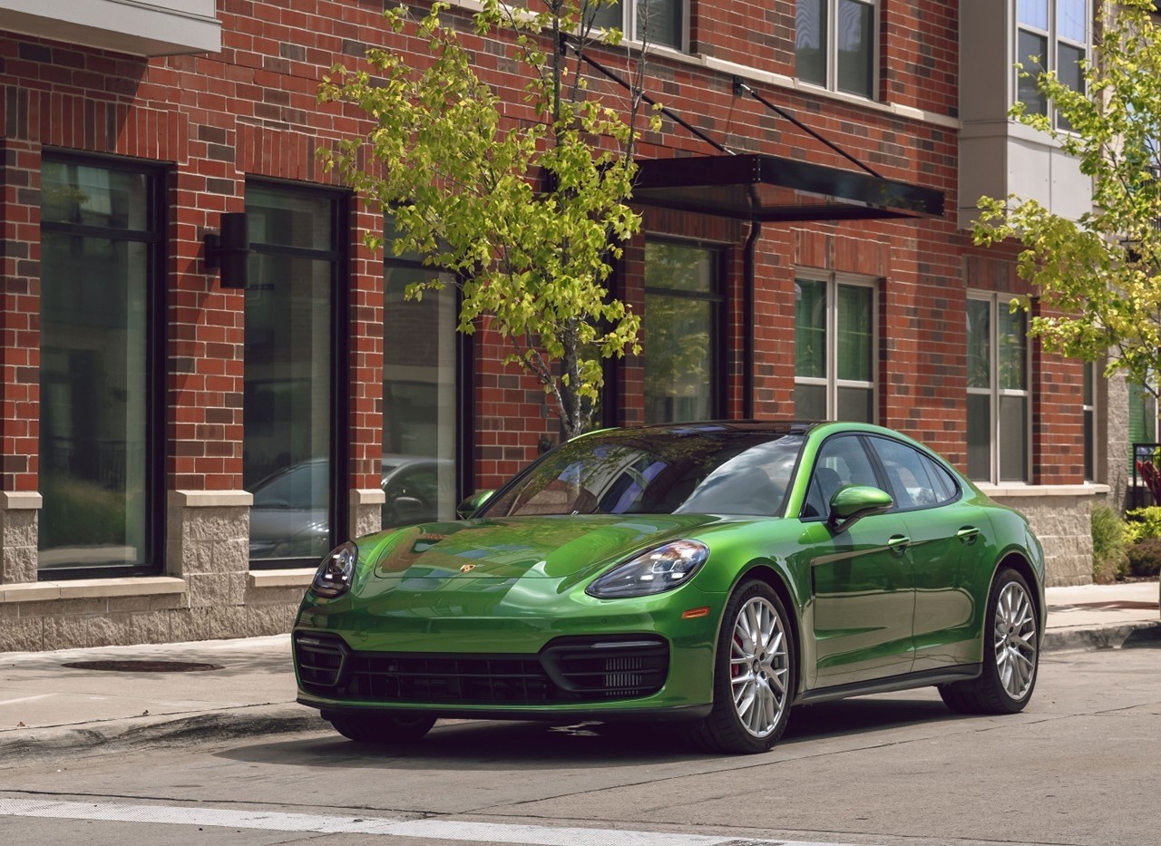 国足座驾vs明星座驾,国足1-3越南国足阵容