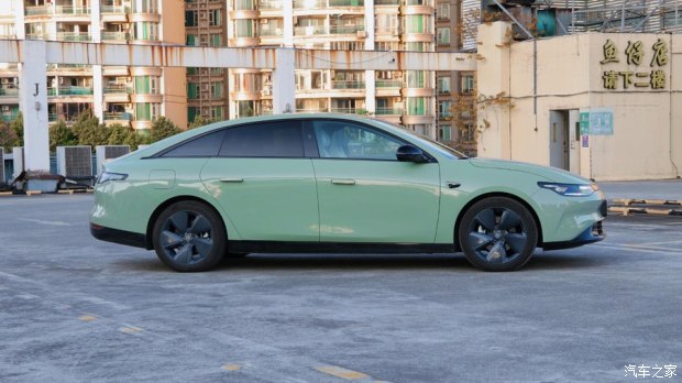 零跑c01增程和纯电驾驶质感,零跑c01车型买纯电好还是混动好