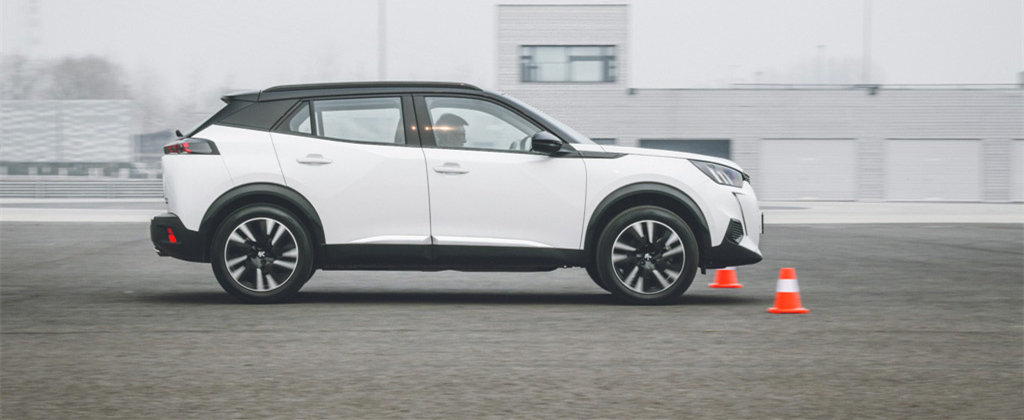 标致2008小型suv最新款,标致2008suv载重量