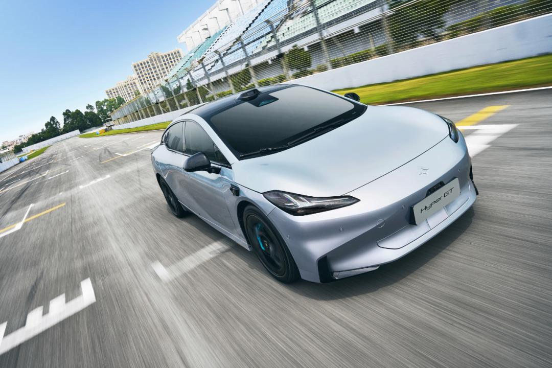 hypergt作为埃安hyper王牌车型,hypergt炫酷车