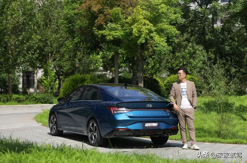 万元a级家轿试驾北京现代伊兰特,现代伊兰特1.5llux尊贵版最新落地