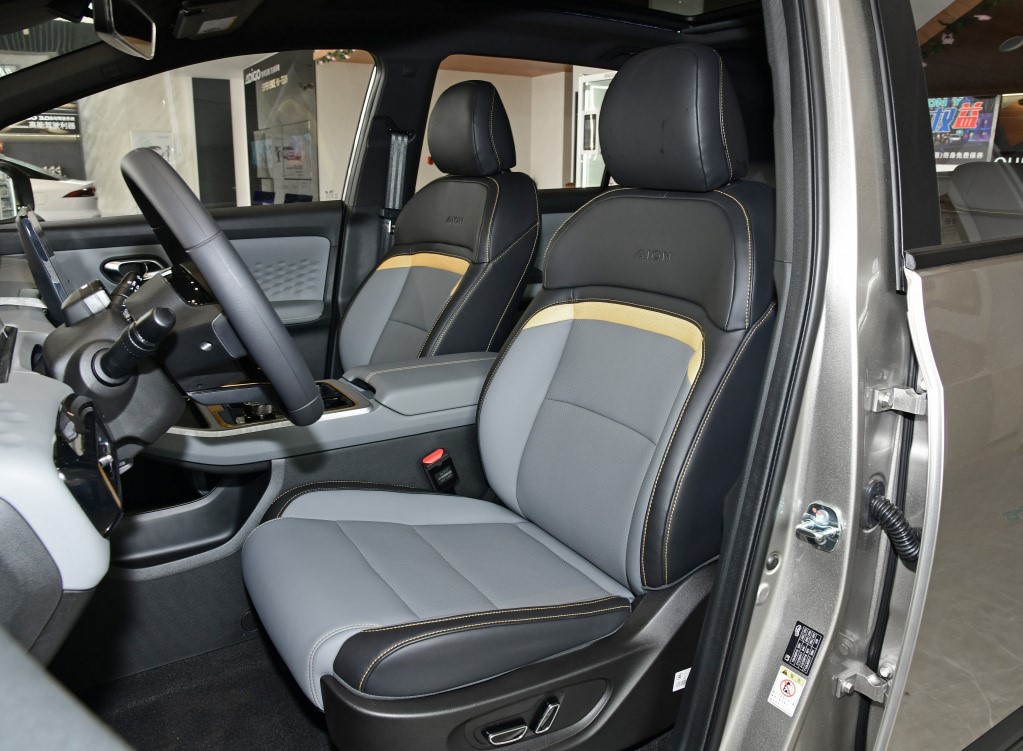 广汽埃安aiony好开吗,广汽埃安全新aiony