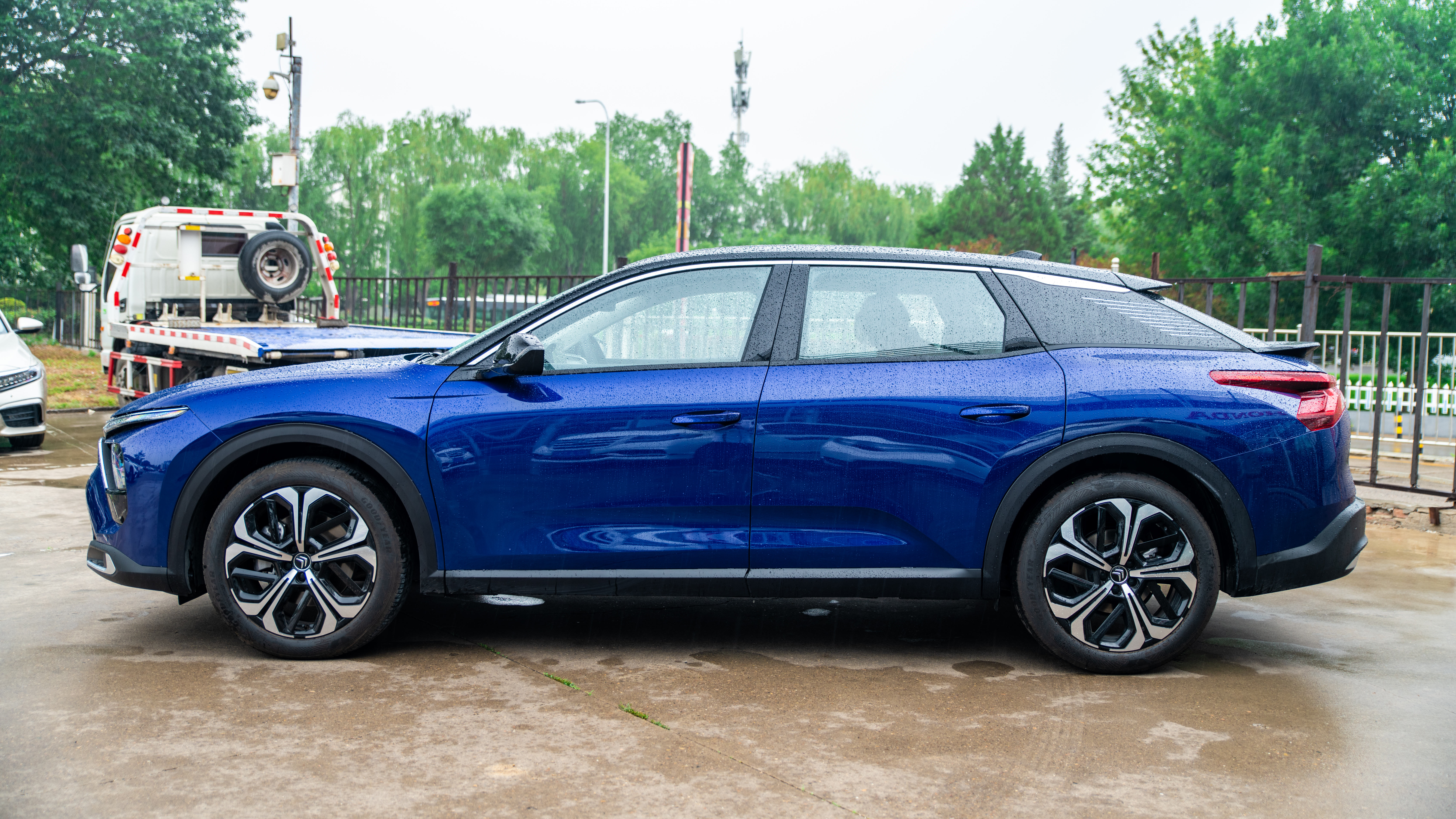 雪铁龙凡尔赛c5x还能买吗,雪铁龙凡尔赛c5x真的晃么