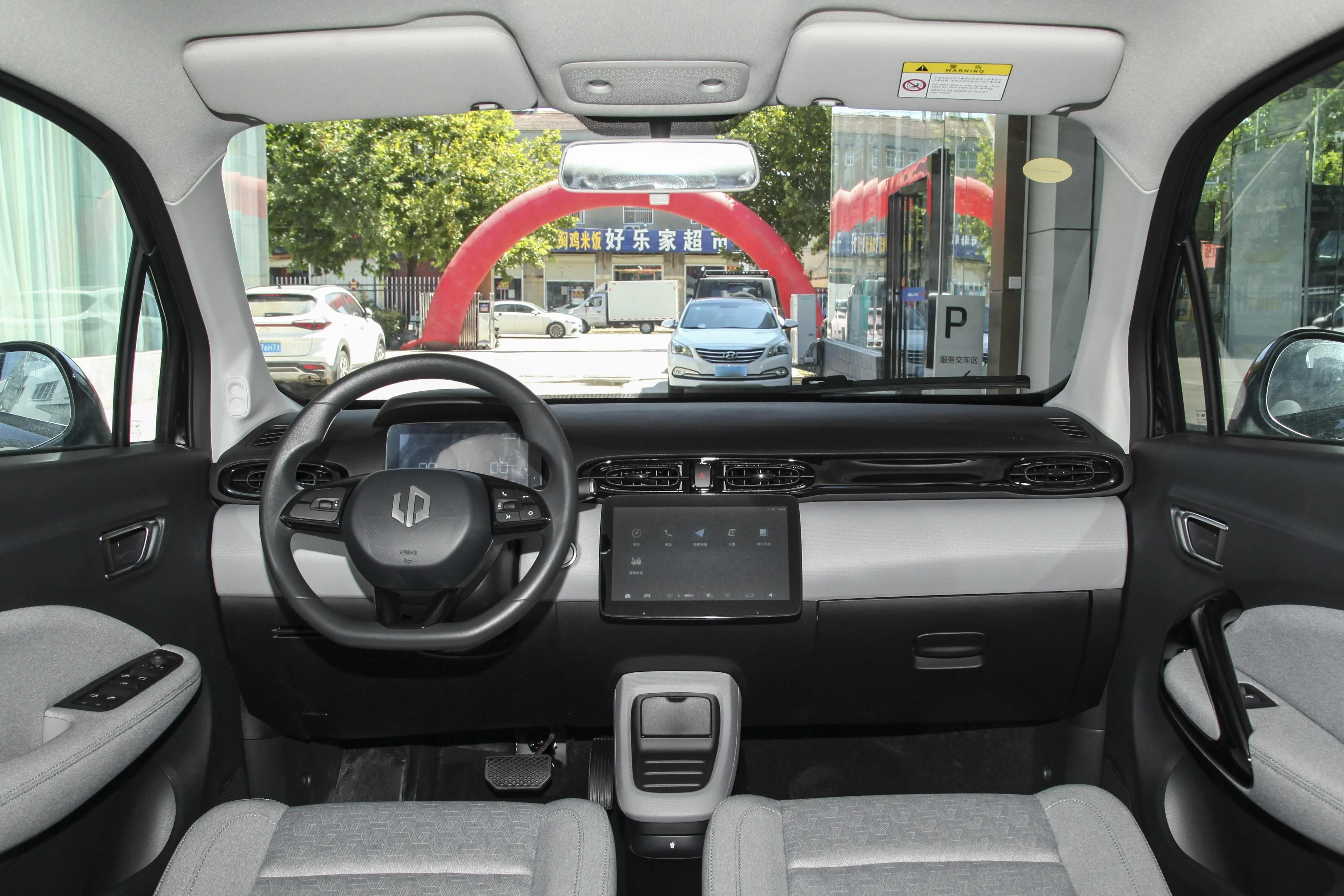 售价6.28万起零跑t03新增车型上市,售价5.98万零跑t03400轻享版上市