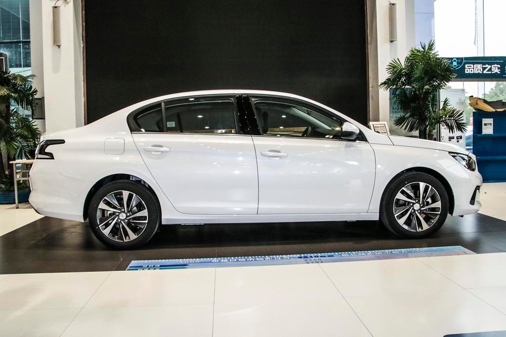 2018款标致408值得入手吗,标致408轿车车长宽高