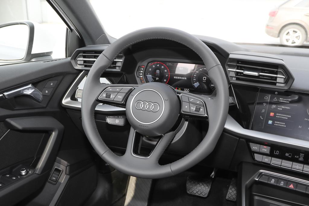 新奥迪a3是干式还是湿式,新奥迪a3预定价格