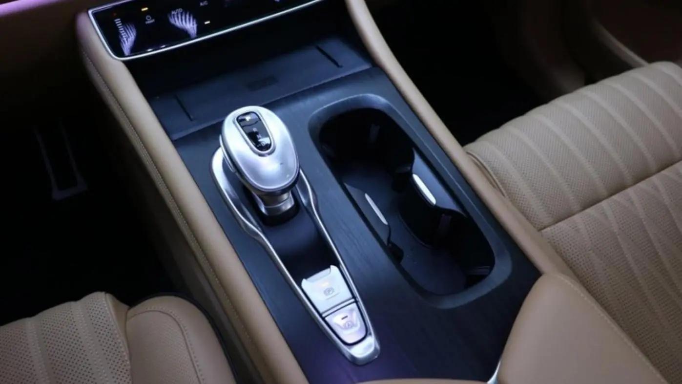 比买一辆新车还贵的二手车,36.99万起岚图梦想家购车手册