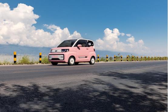 QQ冰淇淋·桃欢喜安全又便捷宝藏女孩“爱的大礼物”