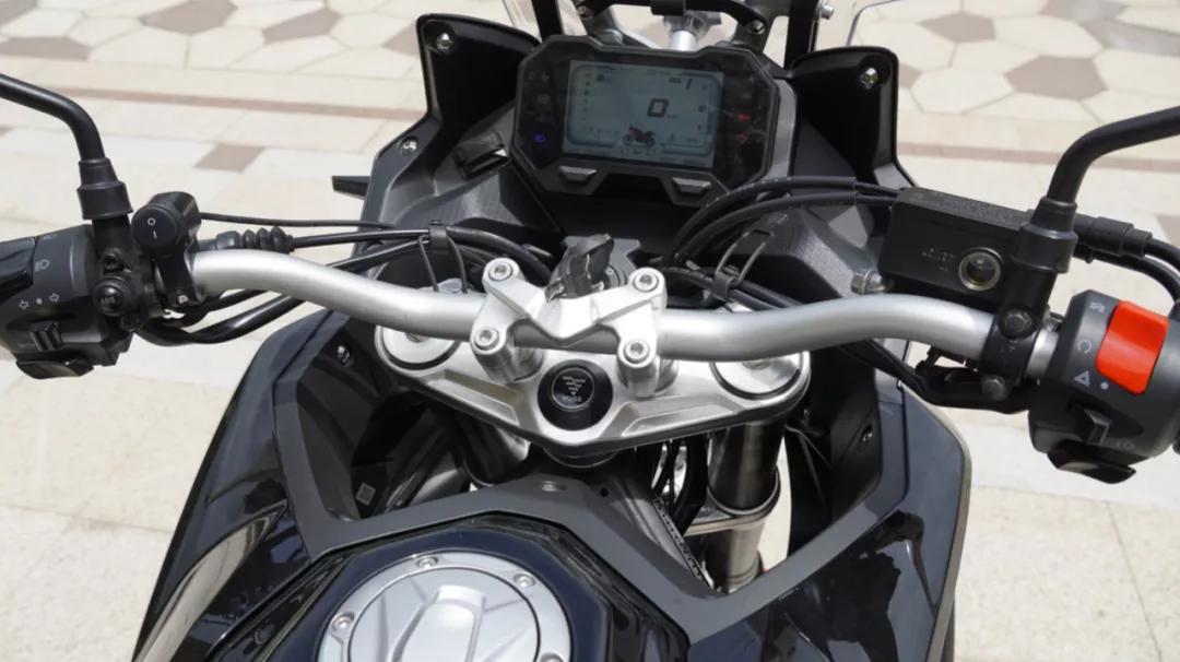 摩旅选哪一款摩托车比较合适,去摩旅哪个品牌的摩托车比较稳定