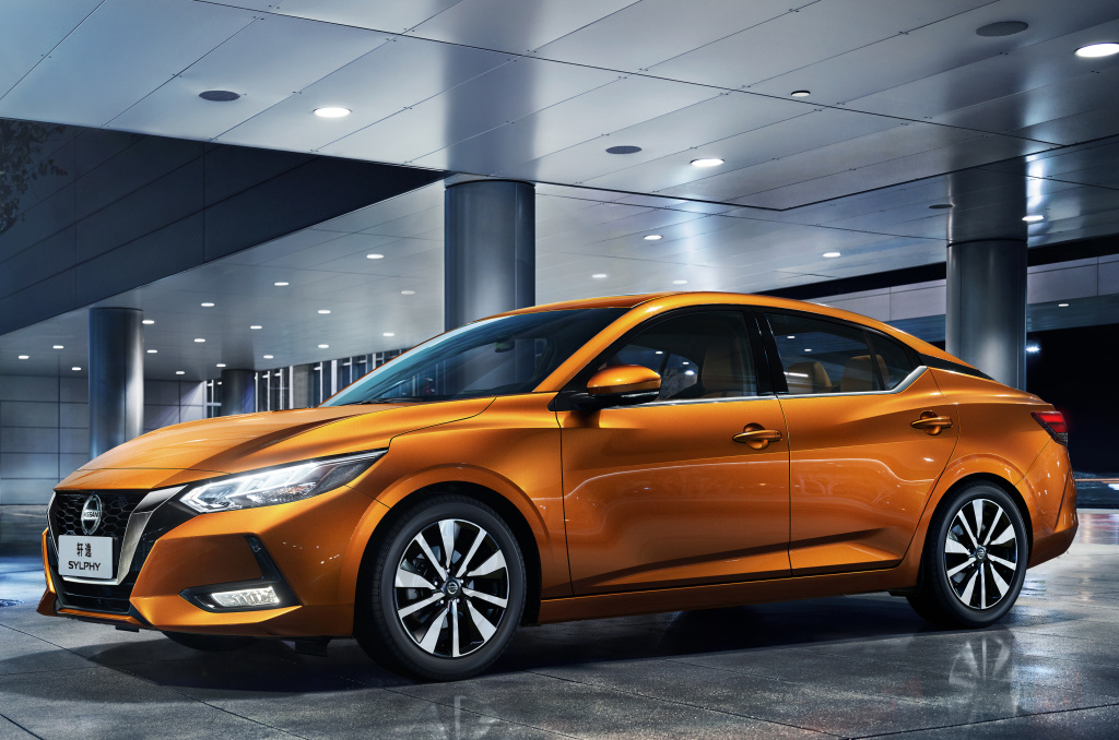 10万朗逸轩逸卡罗拉低配比较,轩逸卡罗拉朗逸这三款车哪个好