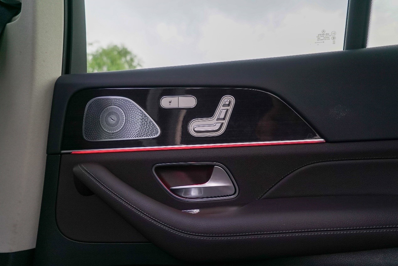 奔驰gle车主到店体验林肯飞行家,奔驰gle与林肯飞行家全面比较