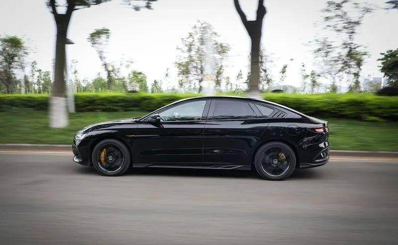 战神版和冠军版有啥区别,冠军版还是战神版