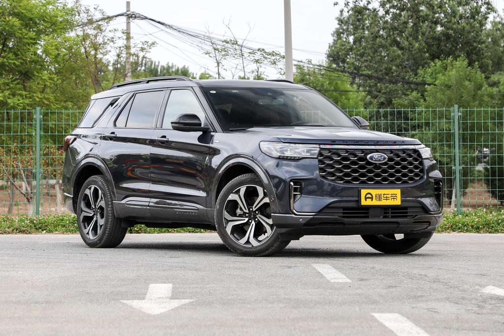 福特探险者钛金和运动区别,福特探险者黑武士运动款