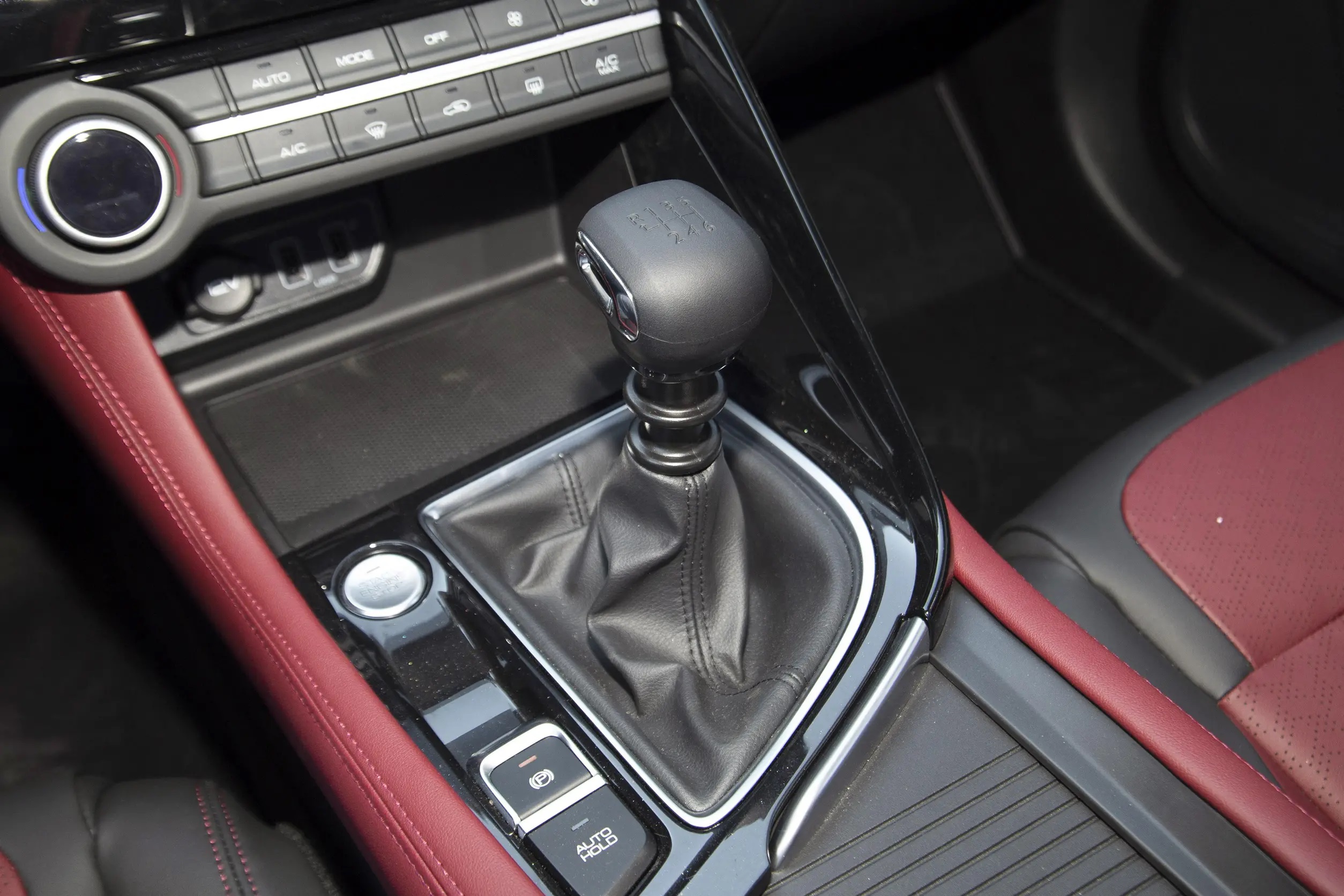 9.59万元起东风风神ax7马赫版上市,东风风神ax7马赫版落地价格优惠