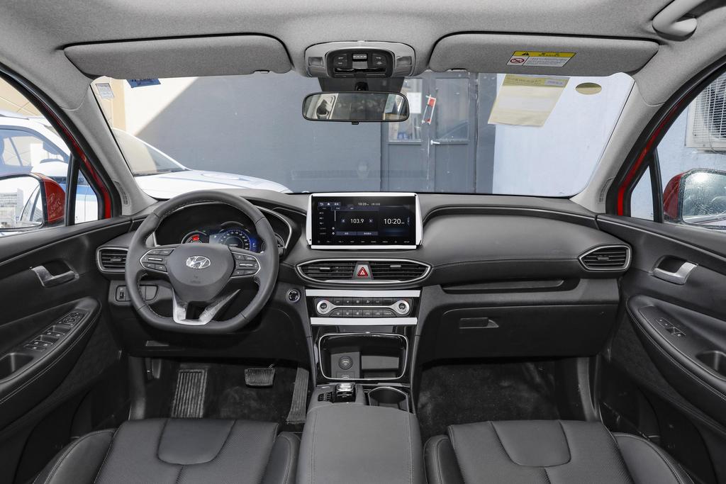 第四代21款胜达落地价中配,无敌手机配置