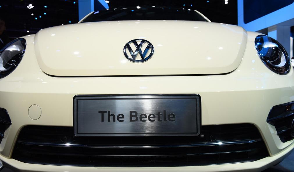 大众新款女士甲壳虫多少钱,大众甲壳虫2023新款女式