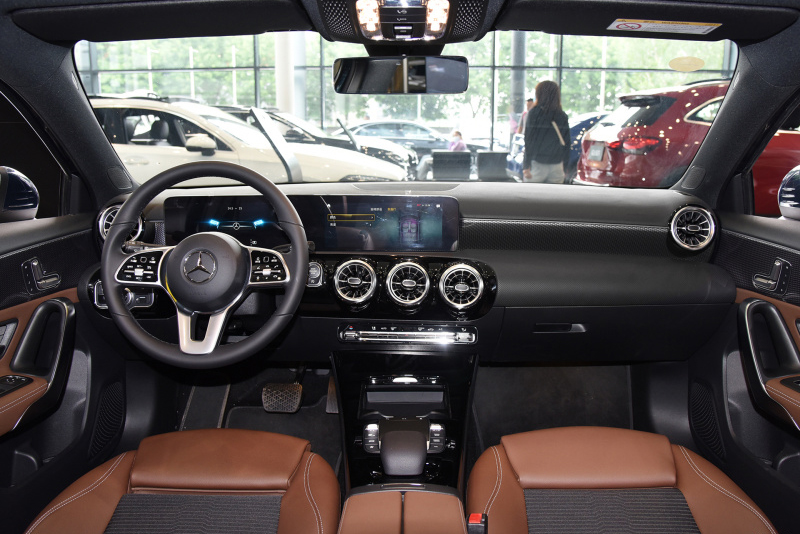 奔驰a级汽车音响调节最佳效果,奔驰a级改装amg声浪