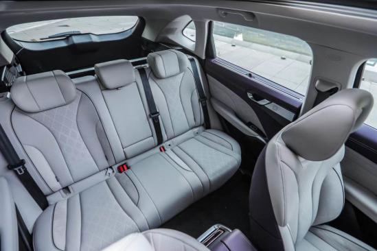 魏牌拿铁dht与dht-phev怎么选,魏牌拿铁dht-phev充电桩免费安装