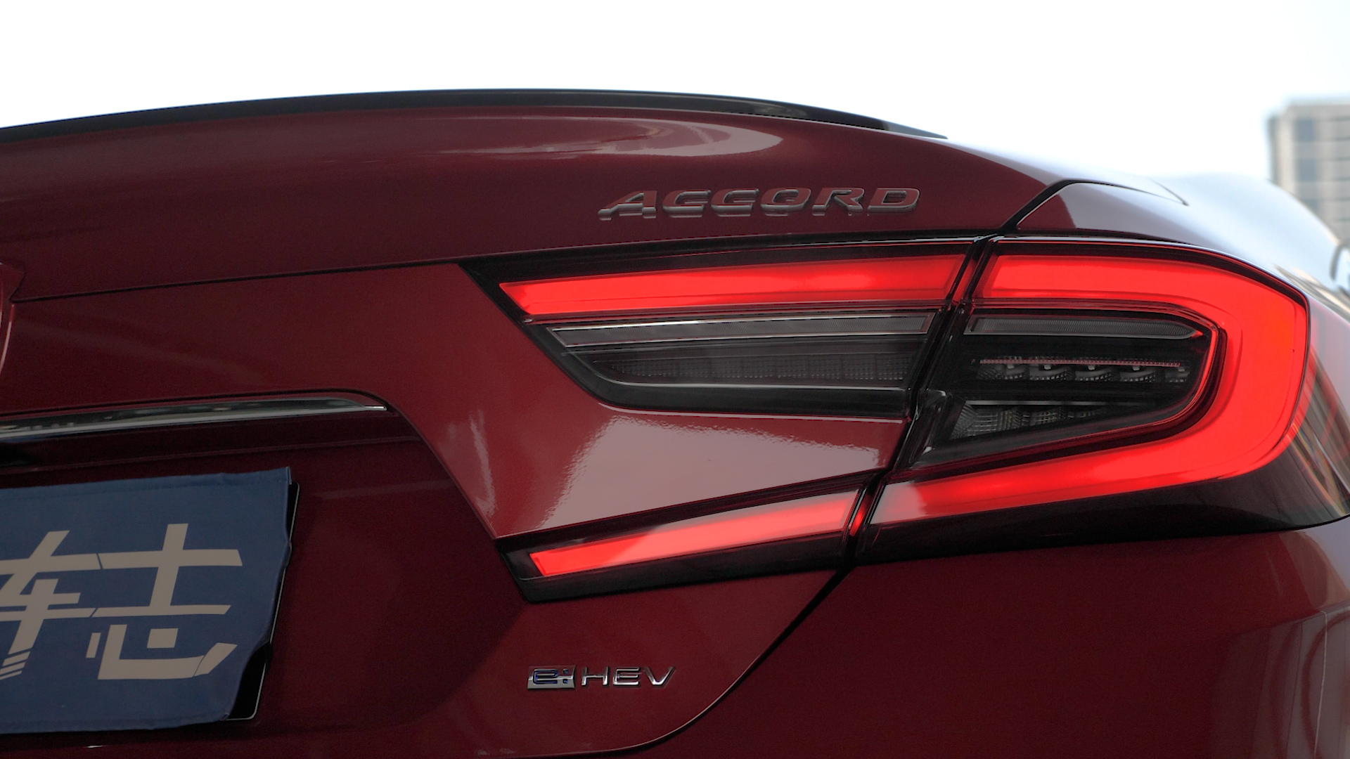 本田新款雅阁和新款凯美瑞怎么选,雅阁2022款幻夜尊贵和凯美瑞2.5g