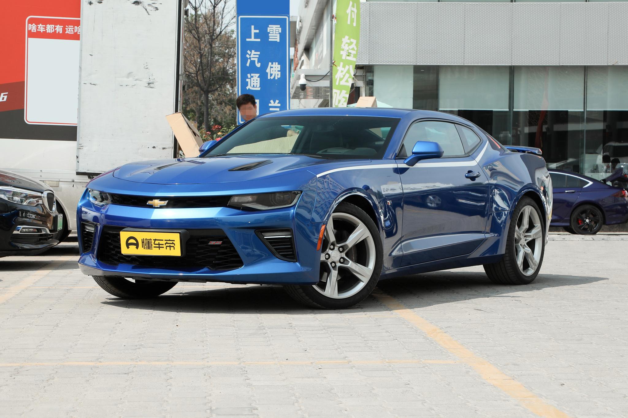 最令人着迷的三款大马力后驱车,美式肌肉车雪佛兰科迈罗解析