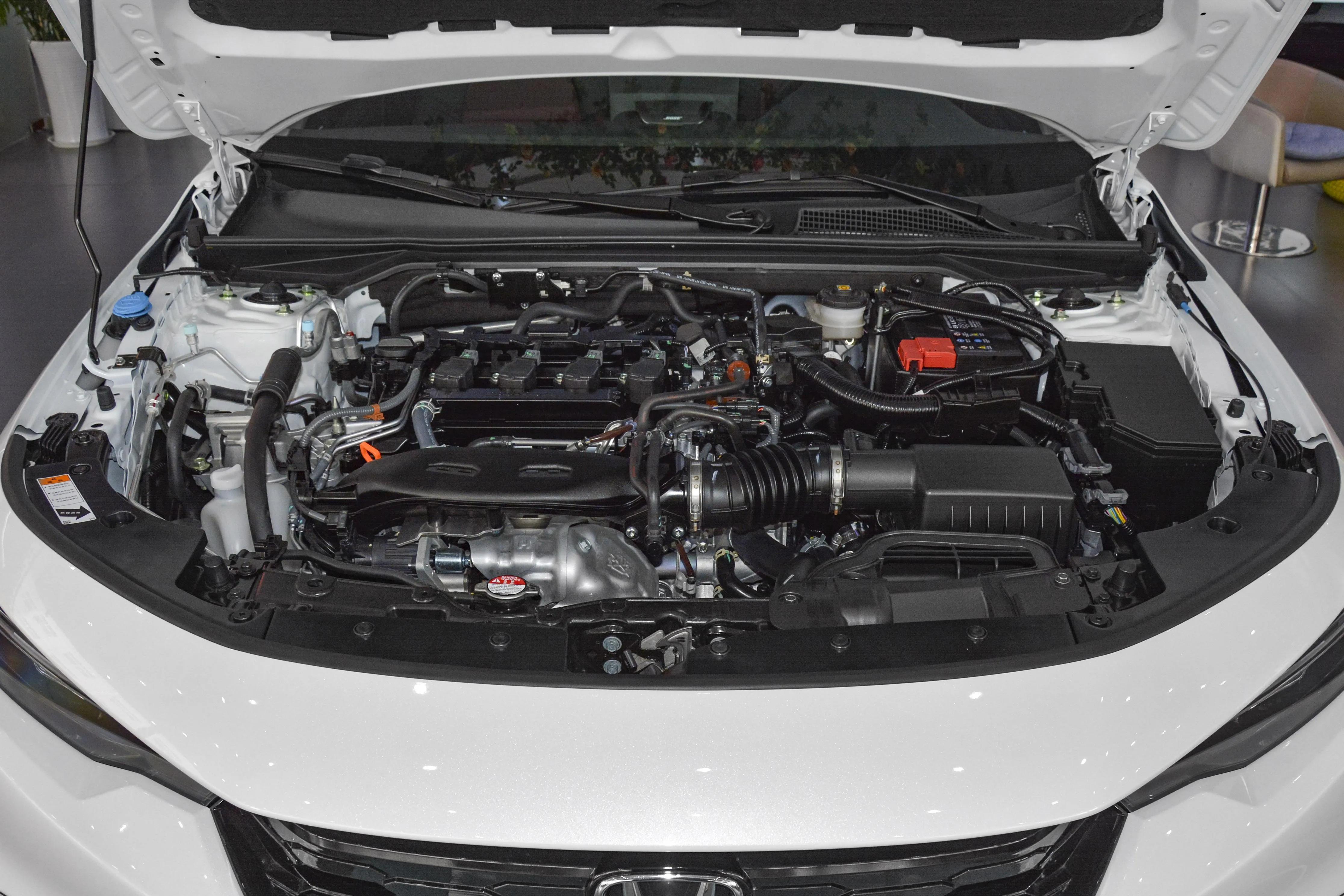 本田型格手动挡2023款二手车,本田型格2023款240TURBO幻夜豪华版