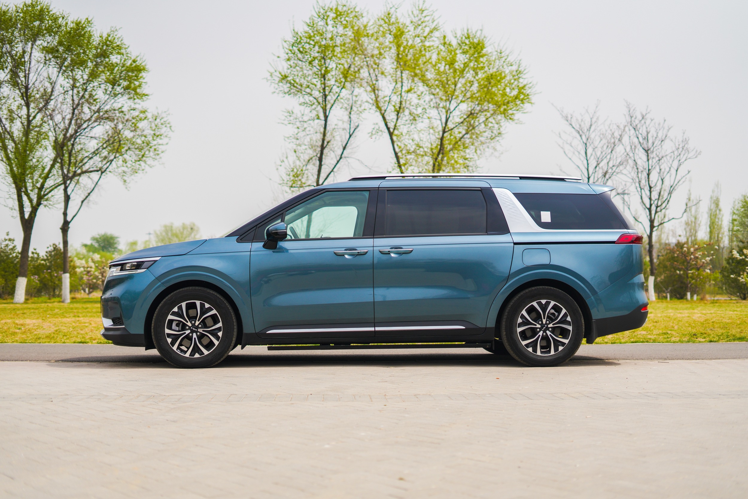 上班代步偶尔短途旅行的suv,起亚嘉华市区代步合适吗