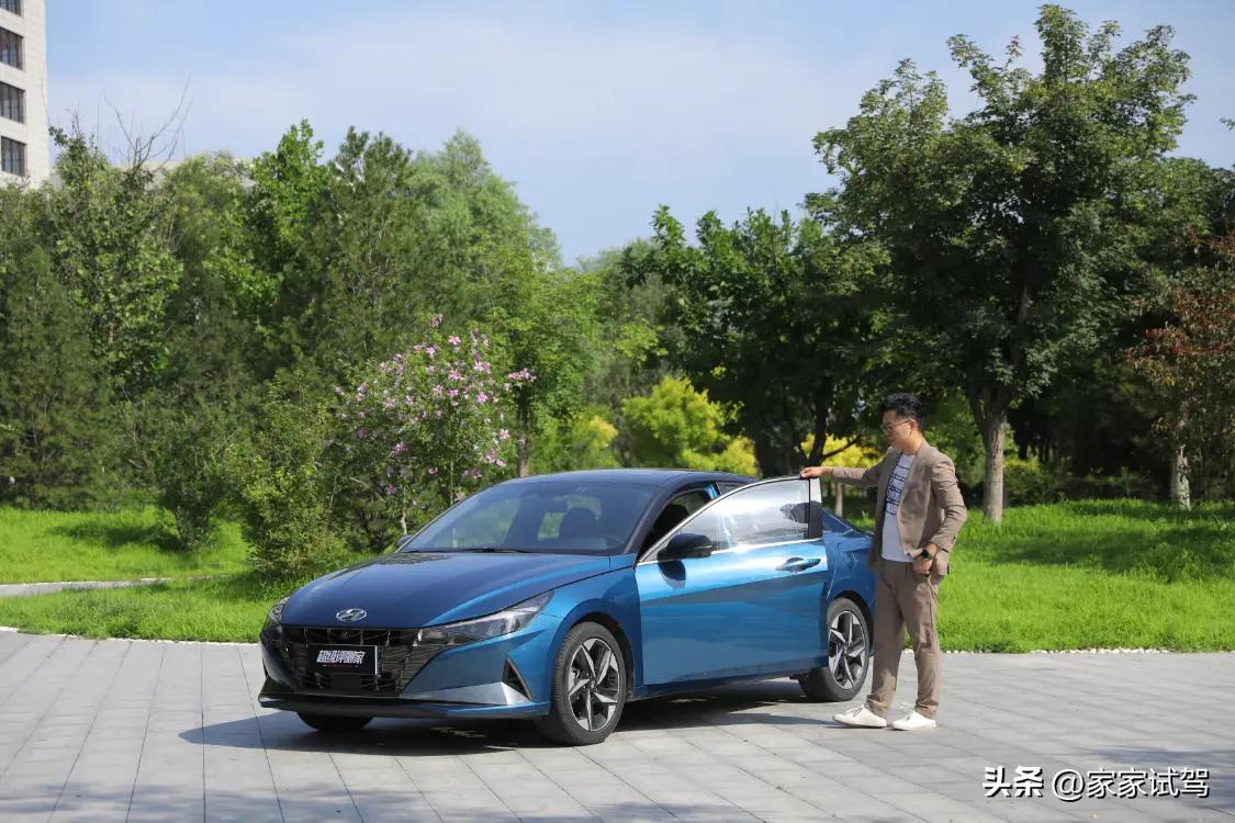 万元a级家轿试驾北京现代伊兰特,现代伊兰特1.5llux尊贵版最新落地