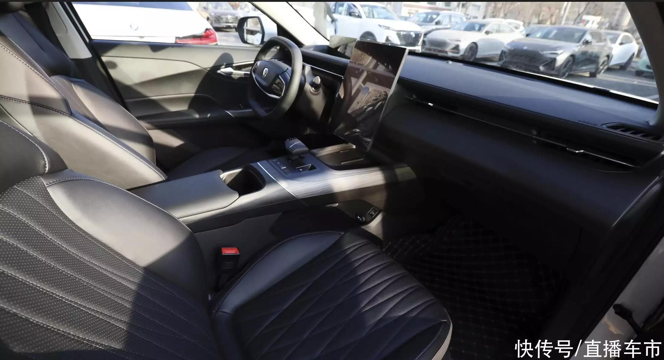 长安逸达合资车吗,长安逸达实用高颜值代表车型