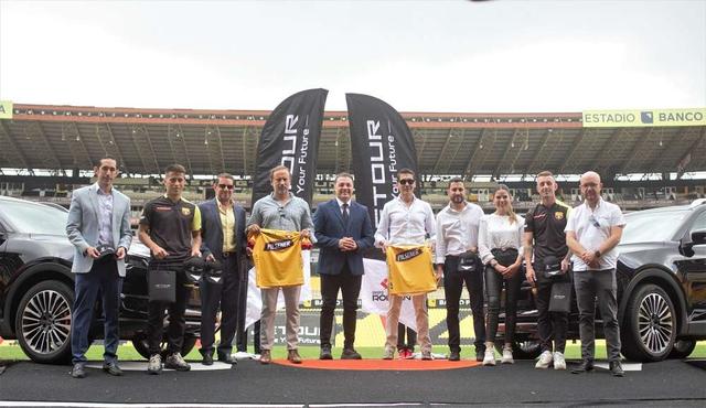 捷途新征程,捷途汽车双冠加持顶峰相见