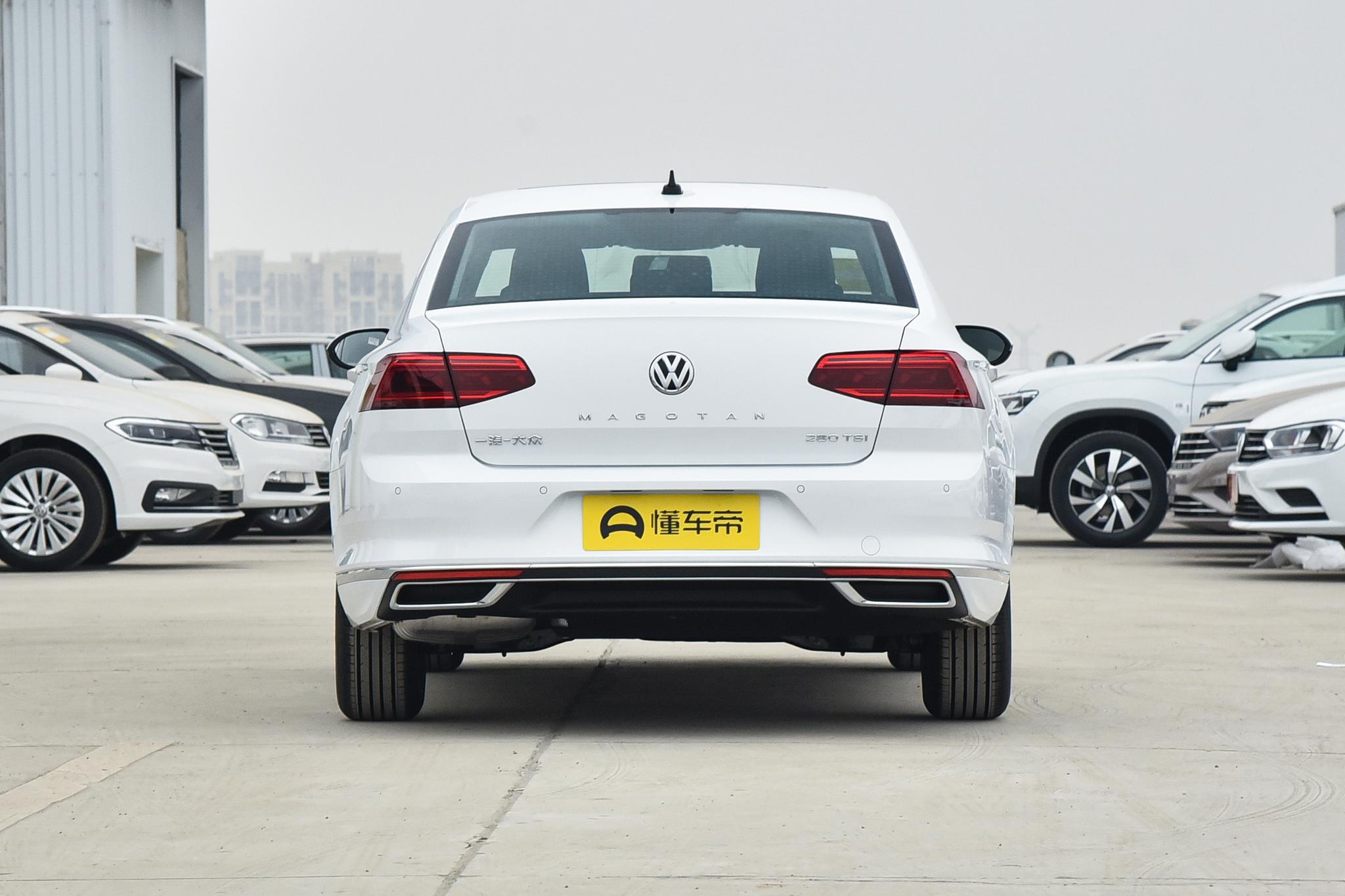 1.4t迈腾值得买吗视频,1.4t大众迈腾值得入手吗