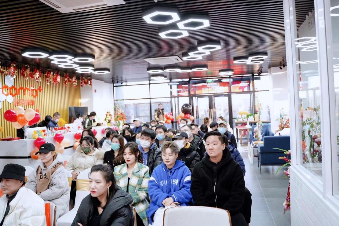 超级蜂巢直播场地,超级蜂巢直播产业基地