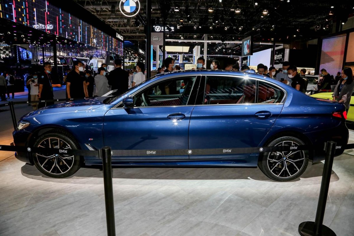 新款宝马5系发动机测试,2.0t性能