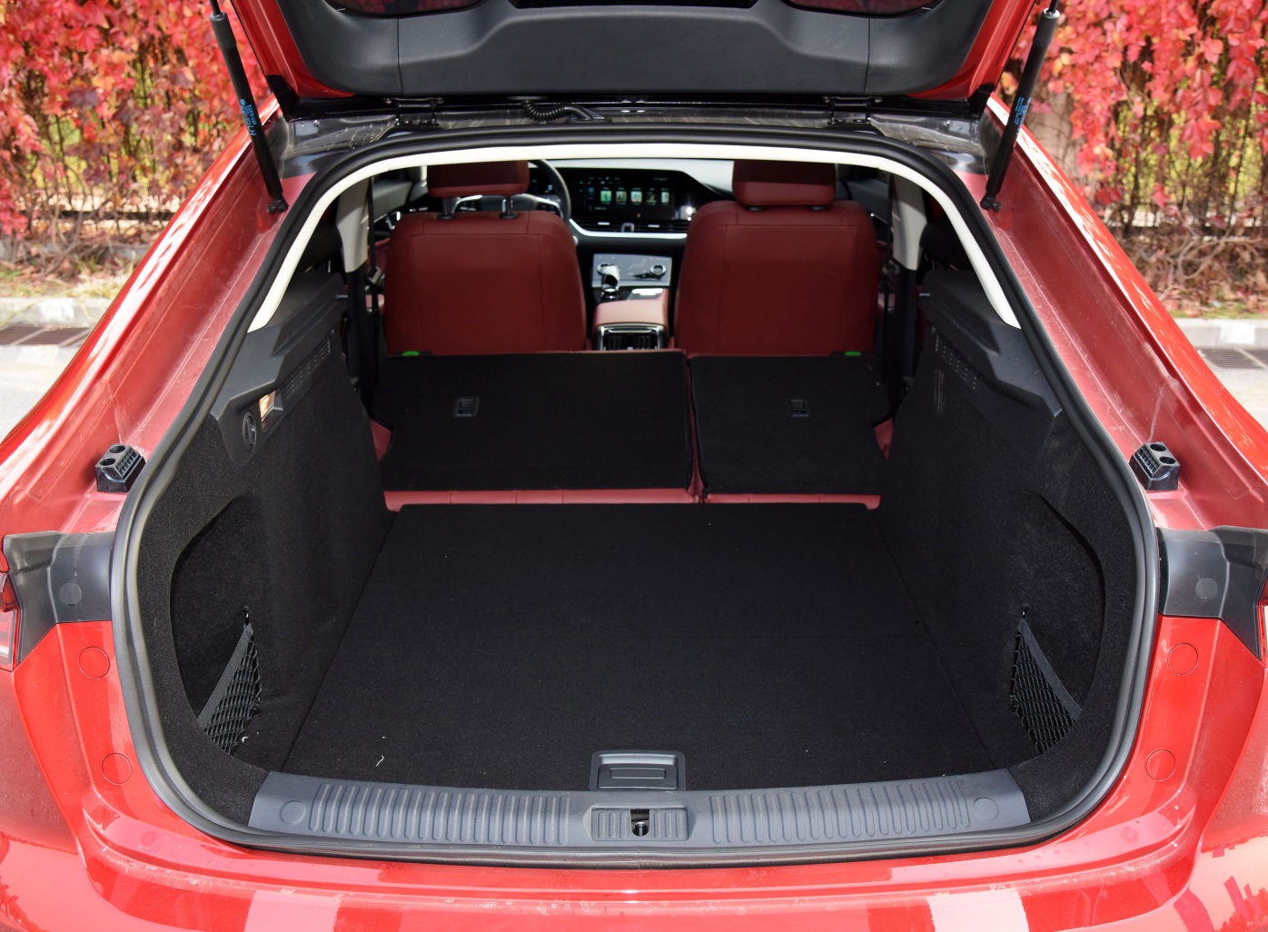 预算14万，提了台奔腾B702.0T版本，动力油耗满意，但缺点也明显