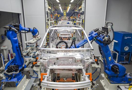 全系车型质保一年或两万公里,全系终身质保品牌