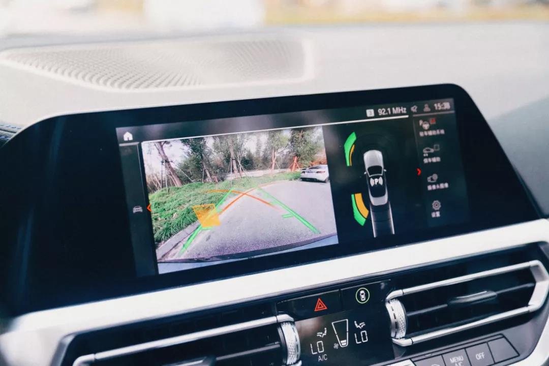 宝马新4系敞篷车主感受,朋友买了台宝马