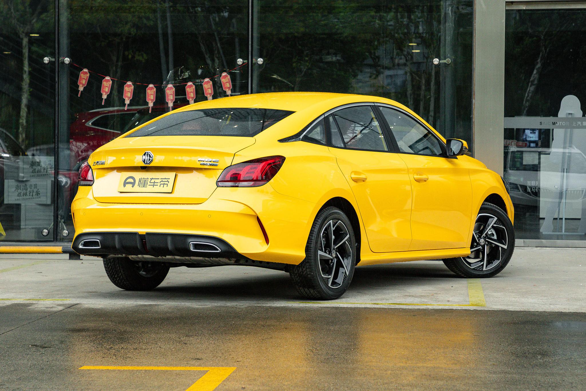 七八万的车推荐名爵5,2022款名爵5自动挡1.5t全款落地价