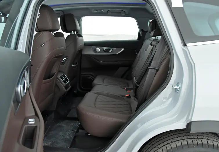 试驾新款2.0t奇瑞瑞虎8pro,奇瑞瑞虎8pro换装1.5T发动机