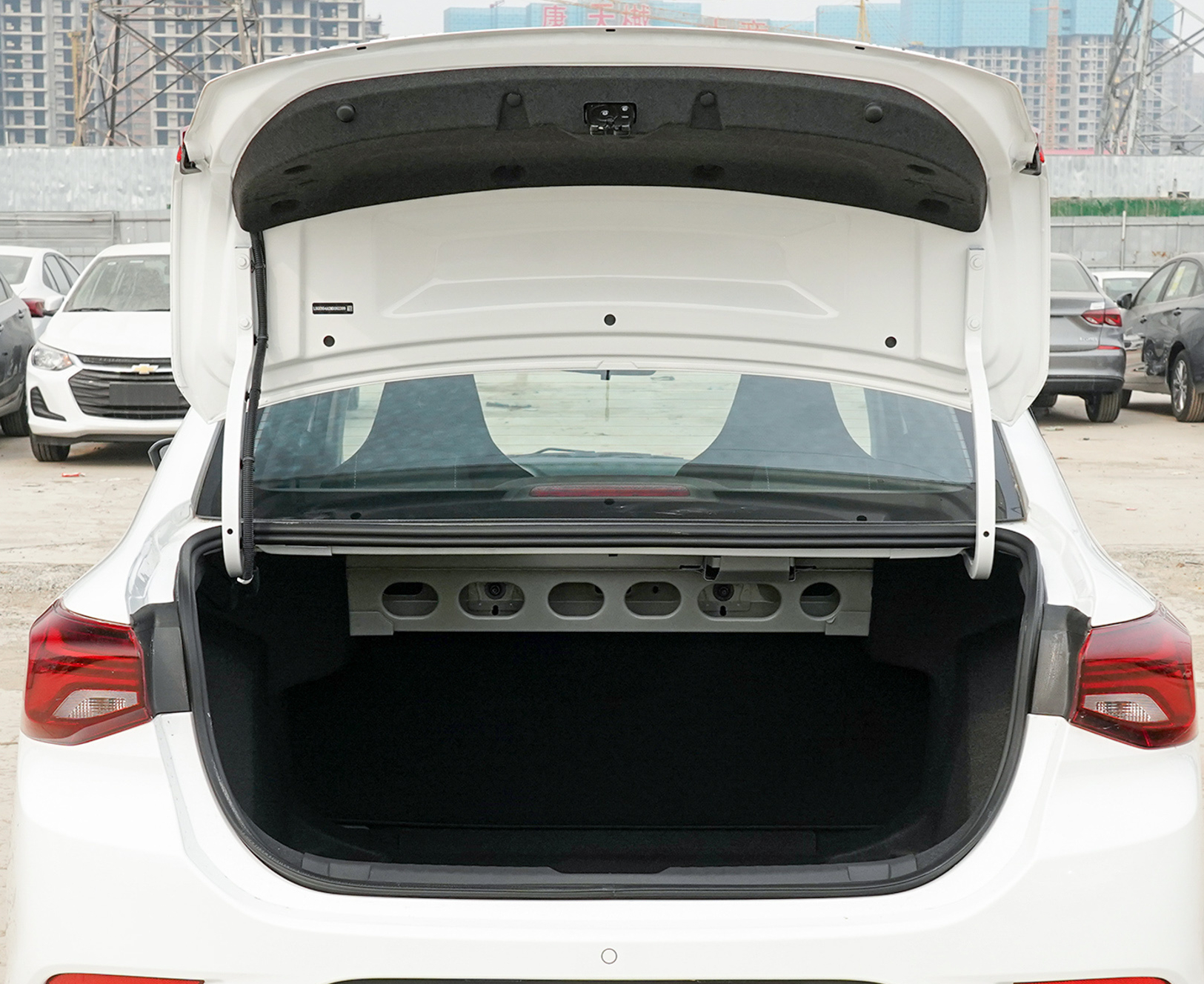 雪佛兰科沃兹四缸报价,科沃兹1.0t三缸油耗