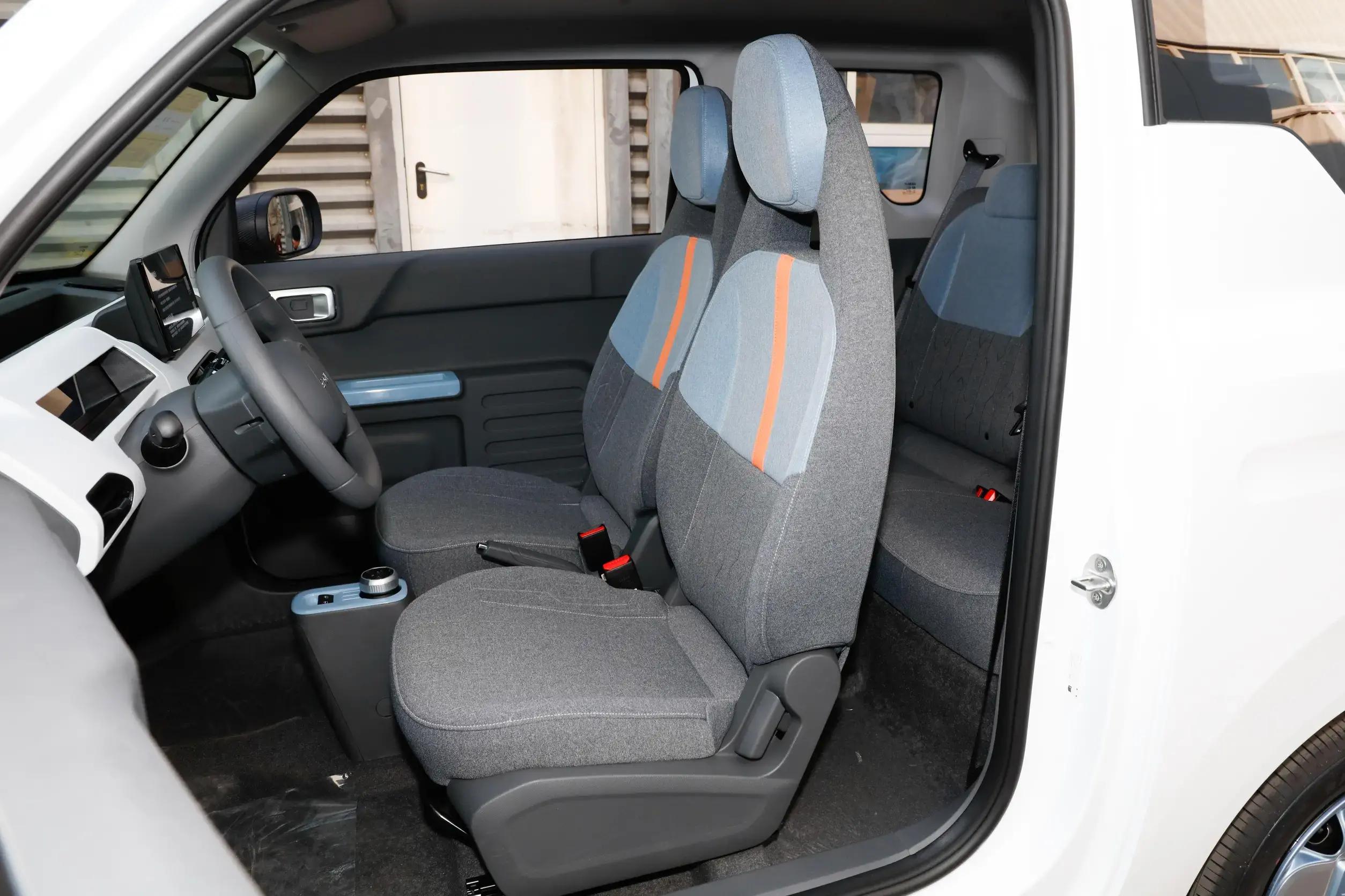 吉利熊猫mini亚运版对比宏光mini,吉利熊猫mini全方位评测