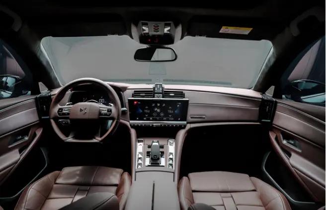 堪称“垫底”的豪华品牌，手握三款新车，DS到底还有没有活路？