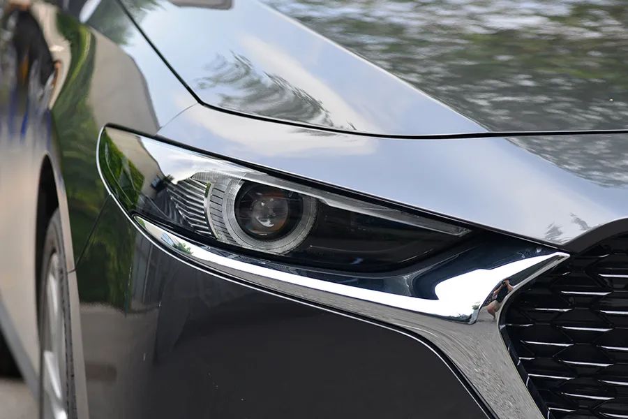 马自达3时尚版,马自达3昂克赛拉和宝马1系