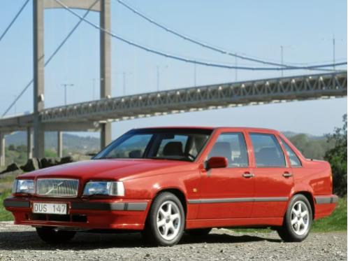 三点式安全带和五点式安全带,三点式安全带穿戴方法图解