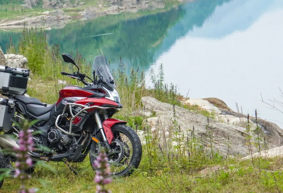 进步很大但是仍然任重道远,进步明显继续努力