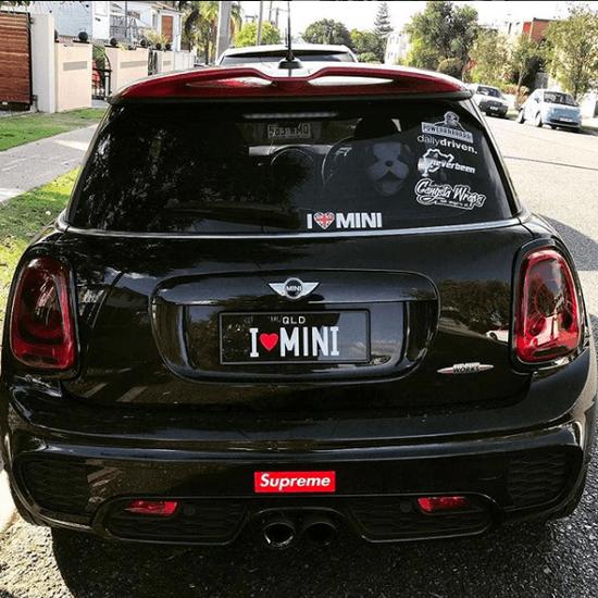 灵魂拷问：我们的车牌，一定要那么“丑”吗？